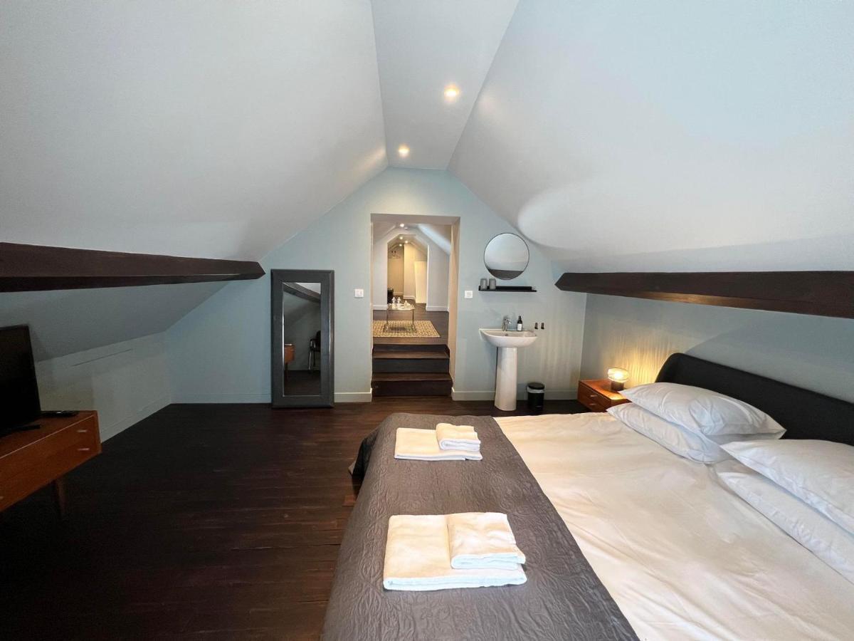 Le Petit Chateau Baye  Bagian luar foto