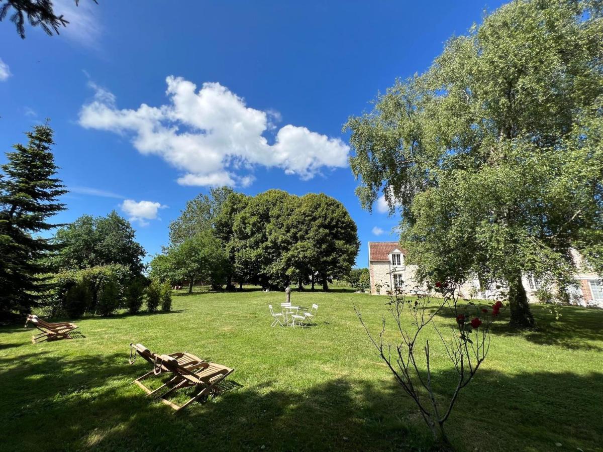 Le Petit Chateau Baye  Bagian luar foto