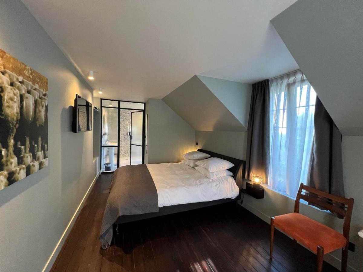 Le Petit Chateau Baye  Bagian luar foto