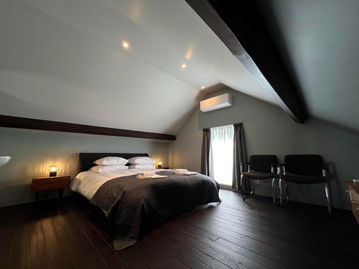 Le Petit Chateau Baye  Bagian luar foto