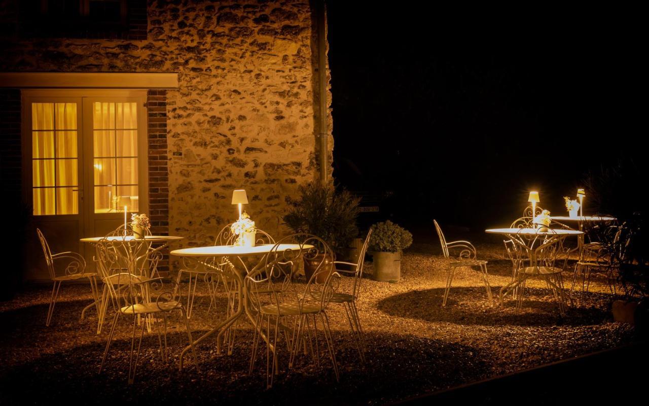 Le Petit Chateau Baye  Bagian luar foto